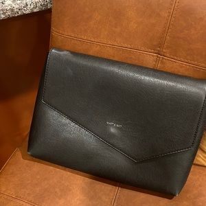 MATT & NAT: RIYA VEGAN CLUTCH - VINTAGE
